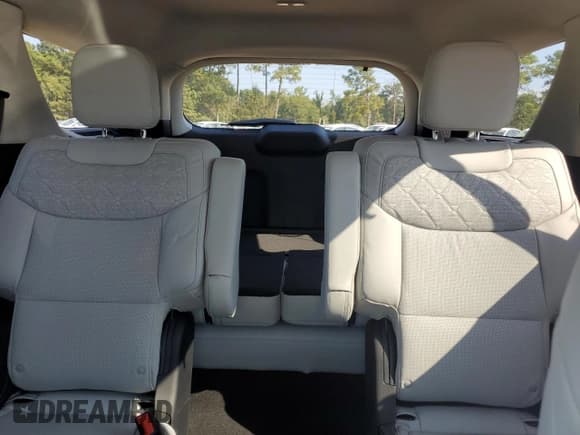 ✅ 2025 Ford Explorer • VIN: 1FMWK7HC0SGA49488 • Lot: 84375095. Wystawiony na Copart z przebiegiem 2 442 mil. Bezpłatny archiwum sprzedaży aukcyjnych z USA i szczegółowy raport historii pojazdu na DreamBid. Zdjęcie 10.