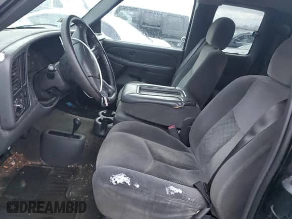 2006 Chevrolet Silverado 1500 LS z VIN 1GCEK19V76Z205081, wystawiony jako Copart lot #81746094 z przebiegiem 112 969 mil mil oraz Czysty tytuł • Clean title. Historia ofert i sprzedaży dostępna na DreamBid. Obrazek 7.