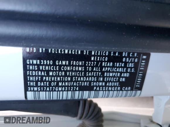 ✅ 2016 Volkswagen Beetle Dune • VIN: 3VWS17AT7GM631274 • Lot: 89687555. Wystawiony na Copart z przebiegiem 56 735 mil. Bezpłatny archiwum sprzedaży aukcyjnych z USA i szczegółowy raport historii pojazdu na DreamBid. Zdjęcie 13.