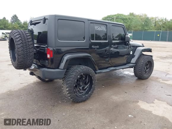 ✅ 2016 Jeep Wrangler Unlimited 75th Anniversary • VIN: 1C4BJWEG0GL286231 • Лот: 43266996. Опубликован ранее на IAAI с пробегом 121 238 миль. Бесплатный доступ к архиву аукционных продаж из США и подробный отчёт об истории автомобиля на DreamBid. Изображение 4.