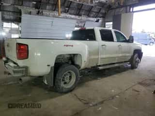 2016 Chevrolet Silverado 3500HD LTZ с VIN 1GC4K0C88GF116650, выставлен на аукционе Copart как лот 41749595 с пробегом 104 088 миль миль и Списание • Salvage title. История ставок и продаж доступна на DreamBid. Изображение 3.