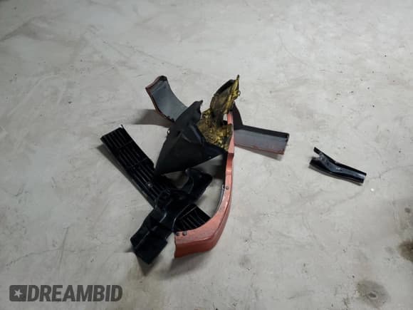 ✅ 2004 Scion xB • VIN: JTLKT324740163000 • Лот: 58523155. Опубликован ранее на Copart с пробегом 199 580 миль. Бесплатный доступ к архиву аукционных продаж из США и подробный отчёт об истории автомобиля на DreamBid. Изображение 13.