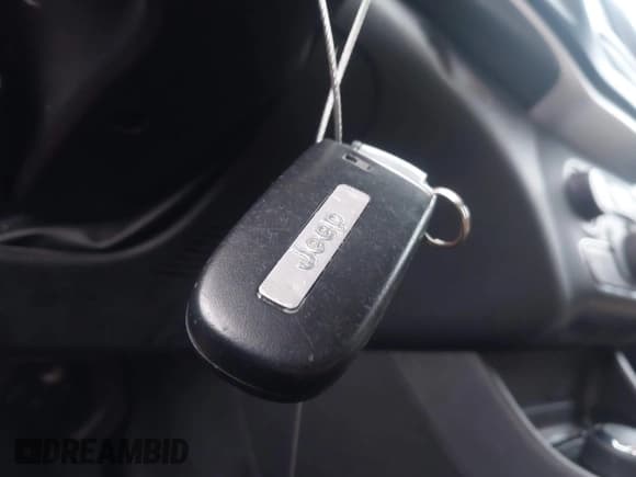 ✅ 2016 Jeep Cherokee Limited • VIN: 1C4PJMDS4GW102259 • Lot: 43564127. Wystawiony na IAAI z przebiegiem 90 496 mil. Bezpłatny archiwum sprzedaży aukcyjnych z USA i szczegółowy raport historii pojazdu na DreamBid. Zdjęcie 11.