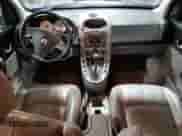 2004 Saturn VUE V6 z VIN 5GZCZ63494S838346, wystawiony jako Copart lot #76009294 z przebiegiem 196 035 mil mil oraz Szkoda całkowita • Salvage title. Historia ofert i sprzedaży dostępna na DreamBid. Obrazek 8.