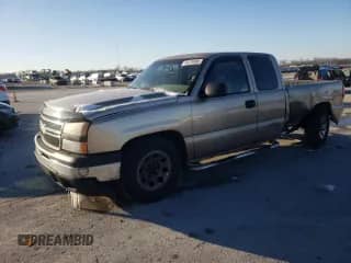 2006 Chevrolet Silverado 1500 LS с VIN 1GCEC19V26Z299240, выставлен на аукционе Copart как лот 45420005 с пробегом 249 430 миль миль и Списание • Salvage title. История ставок и продаж доступна на DreamBid. Изображение 1.