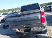 ✅ 2019 Chevrolet Silverado 1500 RST • VIN: 1GCUYEEDXKZ348261 • Lot: 43297200. Wystawiony na IAAI z przebiegiem 69 959 mil. Bezpłatny archiwum sprzedaży aukcyjnych z USA i szczegółowy raport historii pojazdu na DreamBid. Zdjęcie 16.