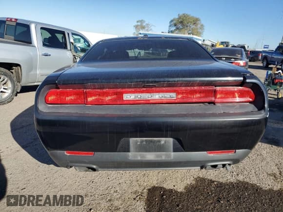 ✅ 2013 Dodge Challenger SXT Plus • VIN: 2C3CDYAG8DH510873 • Lot: 77626334. Wystawiony na Copart z przebiegiem 156 630 mil. Bezpłatny archiwum sprzedaży aukcyjnych z USA i szczegółowy raport historii pojazdu na DreamBid. Zdjęcie 6.