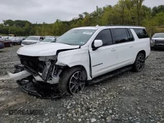 ✅ 2023 Chevrolet Suburban RST • VIN: 1GNSKEKD1PR294702 • Lot: 73947554. Wystawiony na Copart z przebiegiem Nie podano. Bezpłatny archiwum sprzedaży aukcyjnych z USA i szczegółowy raport historii pojazdu na DreamBid. Zdjęcie 1.