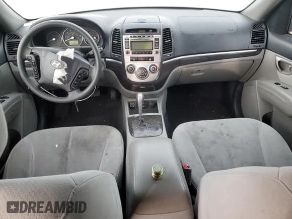 ✅ 2009 Hyundai Santa Fe GLS • VIN: 5NMSG73D89H286849 • Lot: 82440874. Listed on Copart with 179,827 mi. Free auction sales archive from the USA and detailed vehicle history report at DreamBid. Image 8.