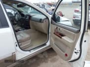 ✅ 2005 Kia Sorento LX • VIN: KNDJD733655418550 • Lot: 42138279. Wystawiony na IAAI z przebiegiem 140 645 mil. Bezpłatny archiwum sprzedaży aukcyjnych z USA i szczegółowy raport historii pojazdu na DreamBid. Zdjęcie 5.