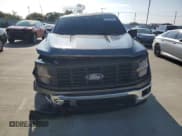 ✅ 2025 Ford F-150 XL • VIN: 1FTMF1L57SKF33192 • Lot: 89738485. Wystawiony na Copart z przebiegiem 1 222 mil. Bezpłatny archiwum sprzedaży aukcyjnych z USA i szczegółowy raport historii pojazdu na DreamBid. Zdjęcie 5.