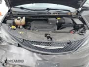 ✅ 2022 Chrysler Voyager LX • VIN: 2C4RC1CG9NR163272 • Lot: 69702185. Wystawiony na Copart z przebiegiem 87 377 mil. Bezpłatny archiwum sprzedaży aukcyjnych z USA i szczegółowy raport historii pojazdu na DreamBid. Zdjęcie 12.