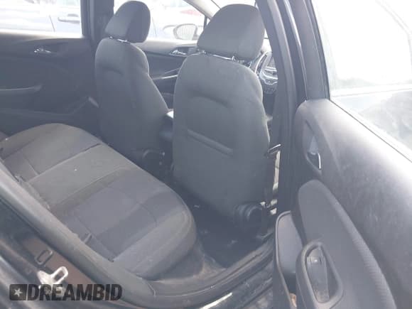 ✅ 2018 Chevrolet Cruze LT • VIN: 3G1BE6SM8JS530927 • Lot: 43137779. Listed on IAAI with 155,527 mi. Free auction sales archive from the USA and detailed vehicle history report at DreamBid. Image 8.