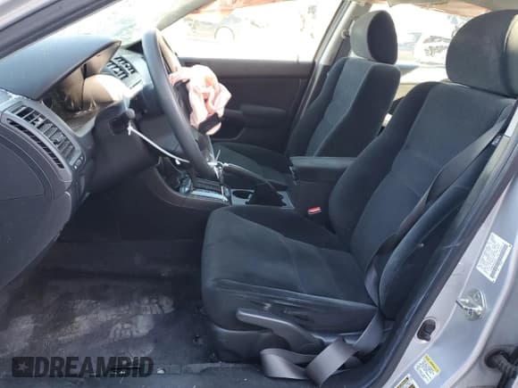 ✅ 2006 Honda Accord LX SE • VIN: 1HGCM56386A128877 • Лот: 91180235. Опубликован ранее на Copart с пробегом 147 905 миль. Бесплатный доступ к архиву аукционных продаж из США и подробный отчёт об истории автомобиля на DreamBid. Изображение 7.