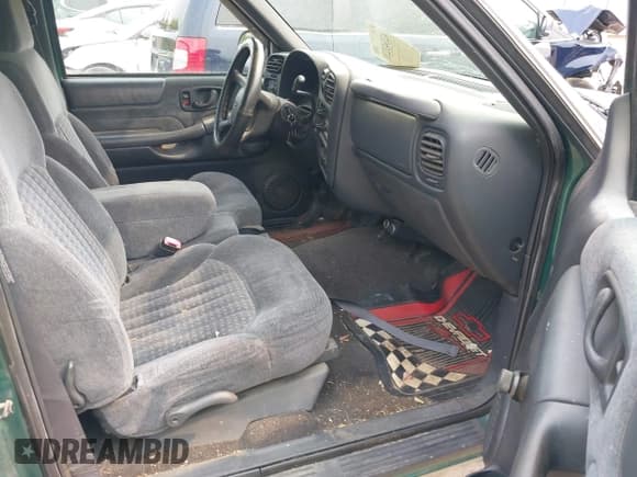 ✅ 1999 Chevrolet S-10 • VIN: 1GCCS14X7X8123827 • Лот: 42343231. Опубликован ранее на IAAI с пробегом Не указан. Бесплатный доступ к архиву аукционных продаж из США и подробный отчёт об истории автомобиля на DreamBid. Изображение 5.