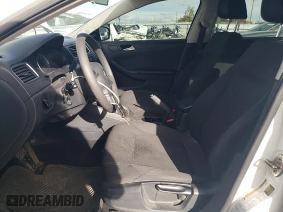 ✅ 2014 Volkswagen Jetta TDI • VIN: 3VWLL7AJ1EM290500 • Lot: 90824265. Wystawiony na Copart z przebiegiem 158 400 mil. Bezpłatny archiwum sprzedaży aukcyjnych z USA i szczegółowy raport historii pojazdu na DreamBid. Zdjęcie 7.