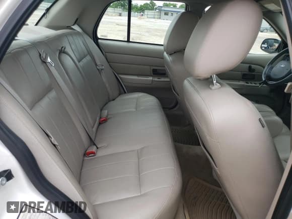 ✅ 2011 Ford Crown Victoria LX • VIN: 2FABP7EV8BX170859 • Lot: 54166685. Listed on Copart with 163,166 mi. Free auction sales archive from the USA and detailed vehicle history report at DreamBid. Image 10.