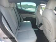 ✅ 2023 Maserati Grecale Modena • VIN: ZN682AVM4P7427213 • Lot: 66176374. Wystawiony na Copart z przebiegiem 3 001 mil. Bezpłatny archiwum sprzedaży aukcyjnych z USA i szczegółowy raport historii pojazdu na DreamBid. Zdjęcie 10.