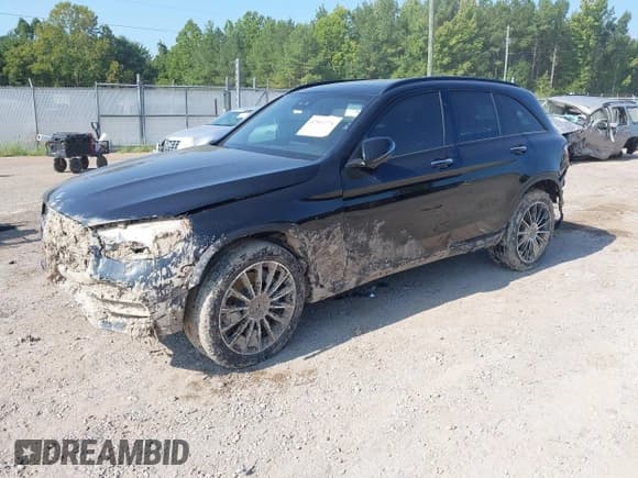 ✅ 2022 Mercedes-Benz GLC 300 • VIN: W1N0G8DBXNV335260 • Лот: 42961774. Опубликован ранее на IAAI с пробегом 69 934 миль. Бесплатный доступ к архиву аукционных продаж из США и подробный отчёт об истории автомобиля на DreamBid. Изображение 2.