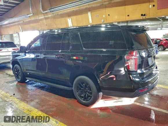 ✅ 2022 Chevrolet Suburban LT • VIN: 1GNSKCKD5NR313186 • Lot: 93771395. Listed on Copart with 224,424 mi. Free auction sales archive from the USA and detailed vehicle history report at DreamBid. Image 2.