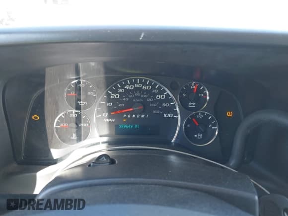 ✅ 2012 GMC Savana Cargo • VIN: 1GTW7FCAXC1185735 • Lot: 41799748. Wystawiony na IAAI z przebiegiem 399 649 mil. Bezpłatny archiwum sprzedaży aukcyjnych z USA i szczegółowy raport historii pojazdu na DreamBid. Zdjęcie 7.