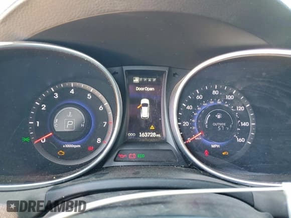 ✅ 2015 Hyundai Santa Fe • VIN: 5XYZU3LB7FG274910 • Лот: 91034995. Опубликован ранее на Copart с пробегом 163 728 миль. Бесплатный доступ к архиву аукционных продаж из США и подробный отчёт об истории автомобиля на DreamBid. Изображение 9.