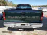 2004 Chevrolet Silverado 1500 Work Truck z VIN 1GCEK14V44Z262570, wystawiony jako Copart lot #76862394 z przebiegiem 138 432 mil mil oraz Szkoda całkowita • Salvage title. Historia ofert i sprzedaży dostępna na DreamBid. Obrazek 6.