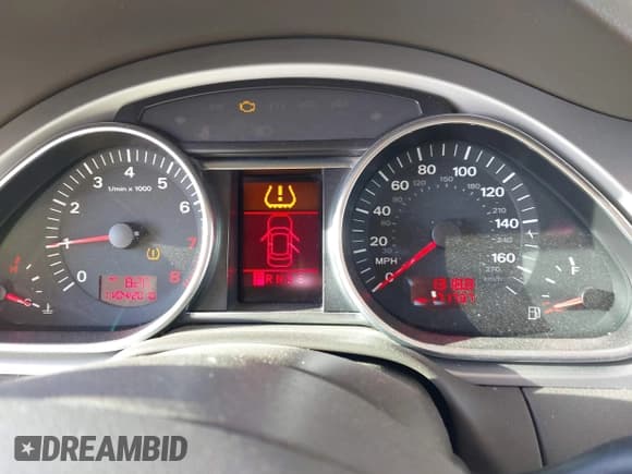 ✅ 2007 Audi Q7 Premium • VIN: WA1BY74L17D097897 • Лот: 43722000. Опубликован ранее на IAAI с пробегом 171 737 миль. Бесплатный доступ к архиву аукционных продаж из США и подробный отчёт об истории автомобиля на DreamBid. Изображение 7.