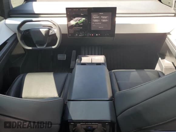 ✅ 2024 Tesla Cybertruck • VIN: 7G2CEHED2RA004553 • Лот: 69480455. Опубликован ранее на Copart с пробегом 30 315 миль. Бесплатный доступ к архиву аукционных продаж из США и подробный отчёт об истории автомобиля на DreamBid. Изображение 8.