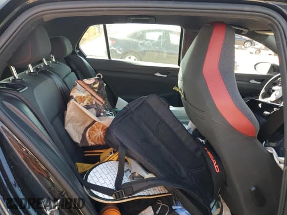 ✅ 2022 Volkswagen Golf GTI S • VIN: WVWH87CD4NW145887 • Лот: 70249724. Опубликован ранее на Copart с пробегом Не указан. Бесплатный доступ к архиву аукционных продаж из США и подробный отчёт об истории автомобиля на DreamBid. Изображение 10.