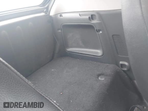 ✅ 2013 Smart fortwo Pure • VIN: WMEEJ3BA8DK702895 • Lot: 42779426. Wystawiony na IAAI z przebiegiem 13 927 mil. Bezpłatny archiwum sprzedaży aukcyjnych z USA i szczegółowy raport historii pojazdu na DreamBid. Zdjęcie 8.