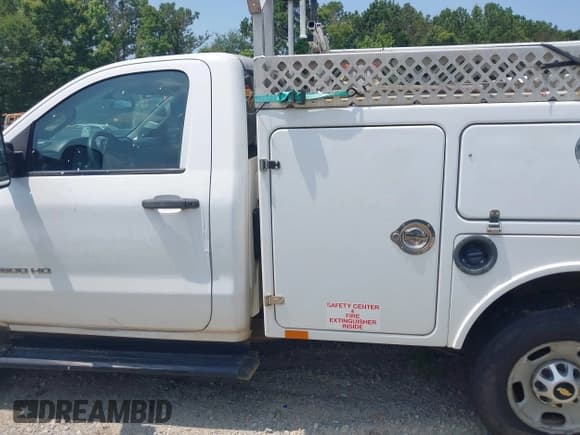 ✅ 2015 Chevrolet Silverado 2500HD Work Truck • VIN: 1GB0CUEG8FZ530648 • Лот: 42530381. Опубликован ранее на IAAI с пробегом 191 466 миль. Бесплатный доступ к архиву аукционных продаж из США и подробный отчёт об истории автомобиля на DreamBid. Изображение 14.
