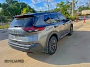 ✅ 2021 Nissan Rogue S • VIN: 5N1AT3AA0MC738627 • Лот: 95320205. Опубликован ранее на Copart с пробегом 191 056 миль. Бесплатный доступ к архиву аукционных продаж из США и подробный отчёт об истории автомобиля на DreamBid. Изображение 4.