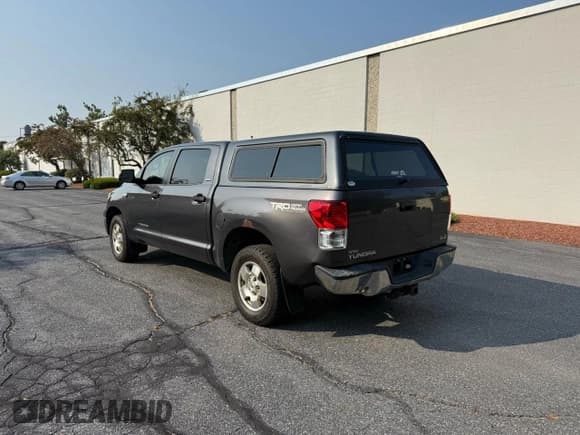 ✅ 2013 Toyota Tundra • VIN: 5TFDY5F17DX288023 • Lot: 80027475. Wystawiony na Copart z przebiegiem 441 906 mil. Bezpłatny archiwum sprzedaży aukcyjnych z USA i szczegółowy raport historii pojazdu na DreamBid. Zdjęcie 3.