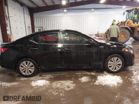 ✅ 2024 Nissan Sentra S • VIN: 3N1AB8BV5RY243332 • Lot: 43829175. Listed on IAAI with 38,971 mi. Free auction sales archive from the USA and detailed vehicle history report at DreamBid. Image 13.