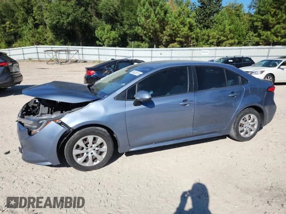 ✅ 2020 Toyota Corolla LE • VIN: JTDEPRAE4LJ014949 • Lot: 86635015. Wystawiony na Copart z przebiegiem 106 474 mil. Bezpłatny archiwum sprzedaży aukcyjnych z USA i szczegółowy raport historii pojazdu na DreamBid. Zdjęcie 1.