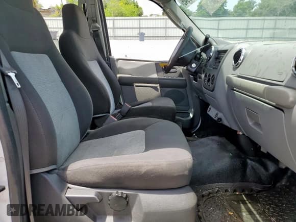 ✅ 2006 Ford Expedition Special Service • VIN: 1FMPU16566LA97221 • Lot: 67307945. Listed on Copart with 201,725 mi. Free auction sales archive from the USA and detailed vehicle history report at DreamBid. Image 7.
