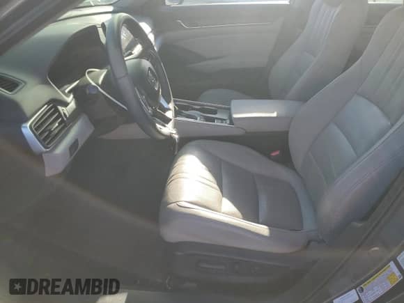 2018 Honda Accord EX-L z VIN 1HGCV1F5XJA085143, wystawiony jako Copart lot #89855015 z przebiegiem 61 704 mil mil oraz Szkoda całkowita • Salvage title. Historia ofert i sprzedaży dostępna na DreamBid. Obrazek 7.