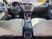 ✅ 2020 Volkswagen Tiguan SEL Premium R-Line • VIN: 3VV4B7AX3LM118546 • Лот: 70311115. Опубликован ранее на Copart с пробегом 88 864 миль. Бесплатный доступ к архиву аукционных продаж из США и подробный отчёт об истории автомобиля на DreamBid. Изображение 8.