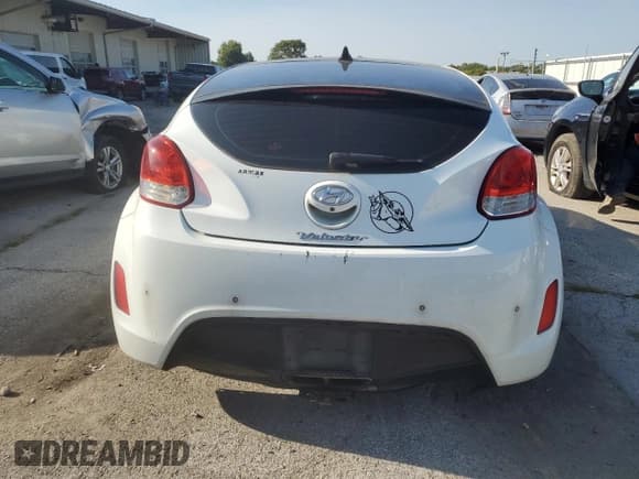 ✅ 2012 Hyundai Veloster w/Red Int • VIN: KMHTC6AD5CU078758 • Lot: 70597854. Wystawiony na Copart z przebiegiem 82 897 mil. Bezpłatny archiwum sprzedaży aukcyjnych z USA i szczegółowy raport historii pojazdu na DreamBid. Zdjęcie 6.