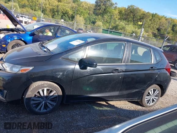 ✅ 2017 Honda Fit EX • VIN: JHMGK5H70HS001932 • Lot: 43247437. Listed on IAAI with 55,963 mi. Free auction sales archive from the USA and detailed vehicle history report at DreamBid. Image 14.