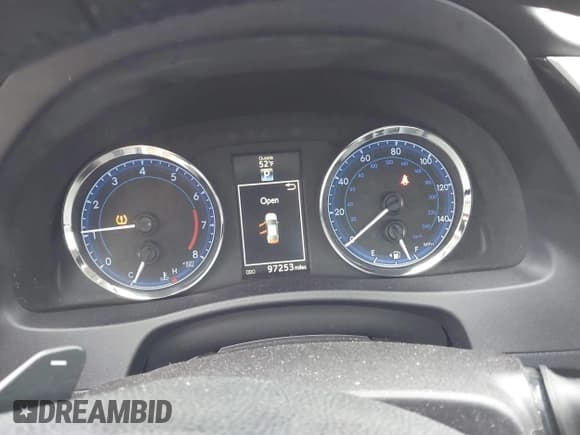 ✅ 2018 Toyota Corolla L • VIN: 2T1BURHE6JC041693 • Lot: 43773106. Listed on IAAI with 97,253 mi. Free auction sales archive from the USA and detailed vehicle history report at DreamBid. Image 7.