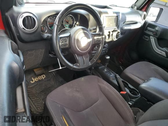 ✅ 2013 Jeep Wrangler Sahara • VIN: 1C4GJWBG4DL583976 • Lot: 93948215. Wystawiony na Copart z przebiegiem 170 911 mil. Bezpłatny archiwum sprzedaży aukcyjnych z USA i szczegółowy raport historii pojazdu na DreamBid. Zdjęcie 8.