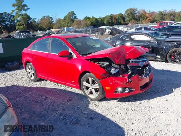 ✅ 2014 Chevrolet Cruze 2LT • VIN: 1G1PE5SB5E7208829 • Лот: 43706163. Опубликован ранее на IAAI с пробегом 106 953 миль. Бесплатный доступ к архиву аукционных продаж из США и подробный отчёт об истории автомобиля на DreamBid. Изображение 1.