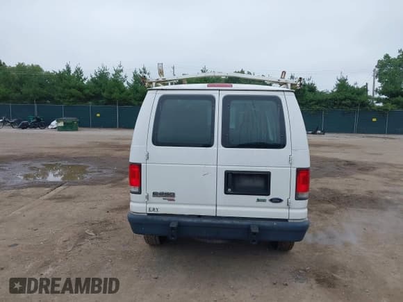 ✅ 2014 Ford Econoline Cargo Commercial • VIN: 1FTNE2EW3EDA31422 • Lot: 43039076. Wystawiony na IAAI z przebiegiem 168 755 mil. Bezpłatny archiwum sprzedaży aukcyjnych z USA i szczegółowy raport historii pojazdu na DreamBid. Zdjęcie 16.