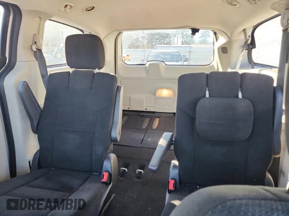 ✅ 2015 Dodge Grand Caravan SXT • VIN: 2C4RDGCG5FR744740 • Lot: 92726695. Listed on Copart with 146,004 mi. Free auction sales archive from the USA and detailed vehicle history report at DreamBid. Image 10.