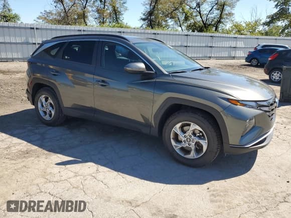 ✅ 2022 Hyundai Tucson SEL • VIN: 5NMJBCAE1NH039858 • Lot: 68718794. Wystawiony na Copart z przebiegiem 26 100 mil. Bezpłatny archiwum sprzedaży aukcyjnych z USA i szczegółowy raport historii pojazdu na DreamBid. Zdjęcie 4.