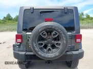 ✅ 2018 Jeep Wrangler Unlimited Sahara • VIN: 1C4BJWEG1JL821557 • Lot: 43011200. Wystawiony na IAAI z przebiegiem 73 773 mil. Bezpłatny archiwum sprzedaży aukcyjnych z USA i szczegółowy raport historii pojazdu na DreamBid. Zdjęcie 16.