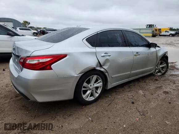 ✅ 2017 Nissan Altima SV • VIN: 1N4AL3AP5HC209792 • Лот: 89916105. Опубликован ранее на Copart с пробегом 127 010 миль. Бесплатный доступ к архиву аукционных продаж из США и подробный отчёт об истории автомобиля на DreamBid. Изображение 3.