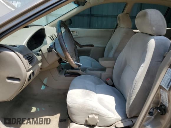 ✅ 2000 Mitsubishi Galant ES • VIN: 4A3AA46G1YE023862 • Lot: 61449105. Wystawiony na Copart z przebiegiem 206 364 mil. Bezpłatny archiwum sprzedaży aukcyjnych z USA i szczegółowy raport historii pojazdu na DreamBid. Zdjęcie 7.